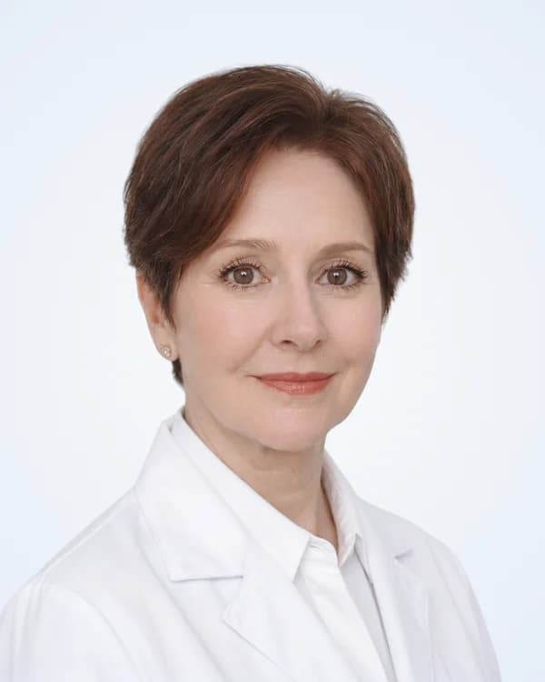 Dr. Alina Novak